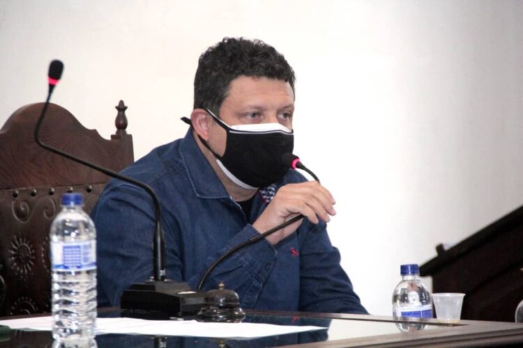 "Me senti na obrigação de contribuir", diz vereador que assumirá Secretaria de Educação de Ouro Preto