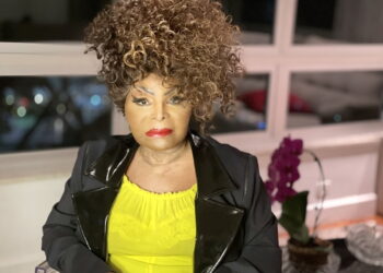Elza Soares gravou DVD dois dias antes de morrer e tem disco político para ser lançado
