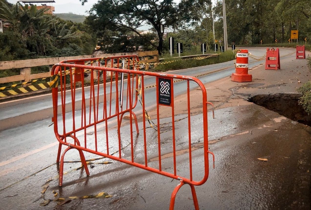Transporte coletivo entre Ouro Preto e Mariana está paralisado devido às interdições das rodovias