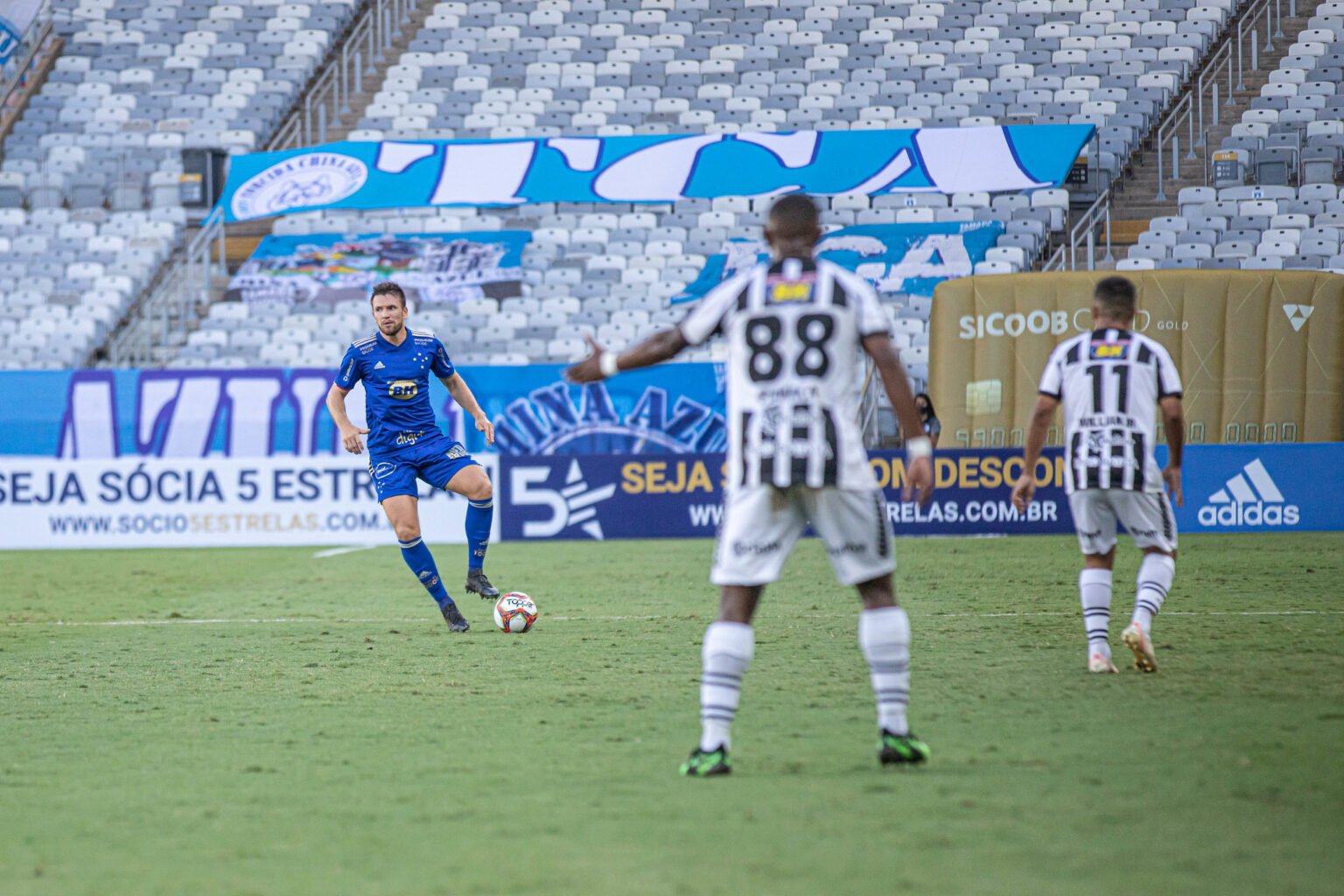 Com novidades, Cruzeiro enfrenta Athletic em São João Del Rei Com novidades, Cruzeiro enfrenta Athletic em São João Del Rei