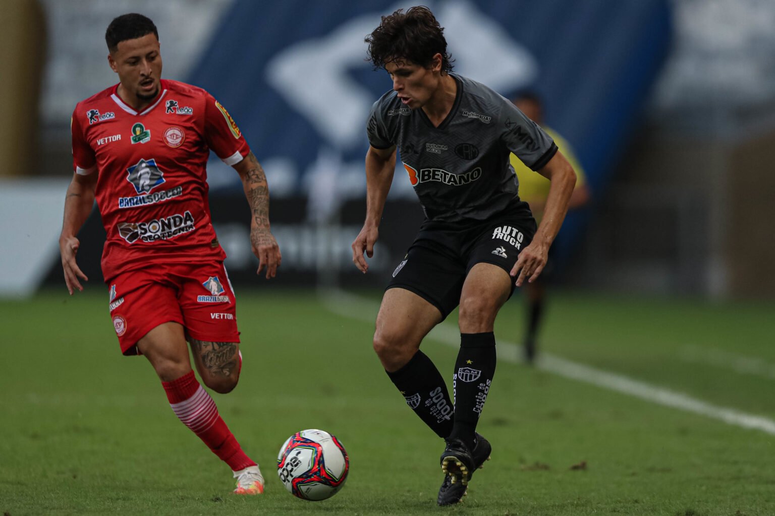 Atlético e Tombense se enfrentam em busca da primeira vitória no estadual Atlético e Tombense se enfrentam em busca da primeira vitória no estadual