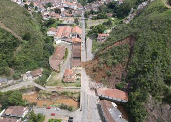 Vídeo exclusivo mostra com detalhes momento do desabamento de dois casarões em Ouro Preto