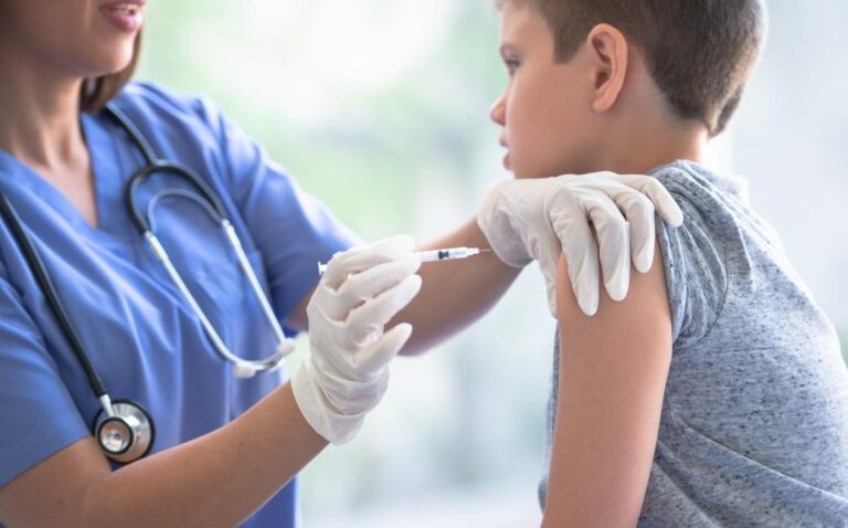 Vacinação infantil contra a Covid-19 acontece na próxima semana em Mariana