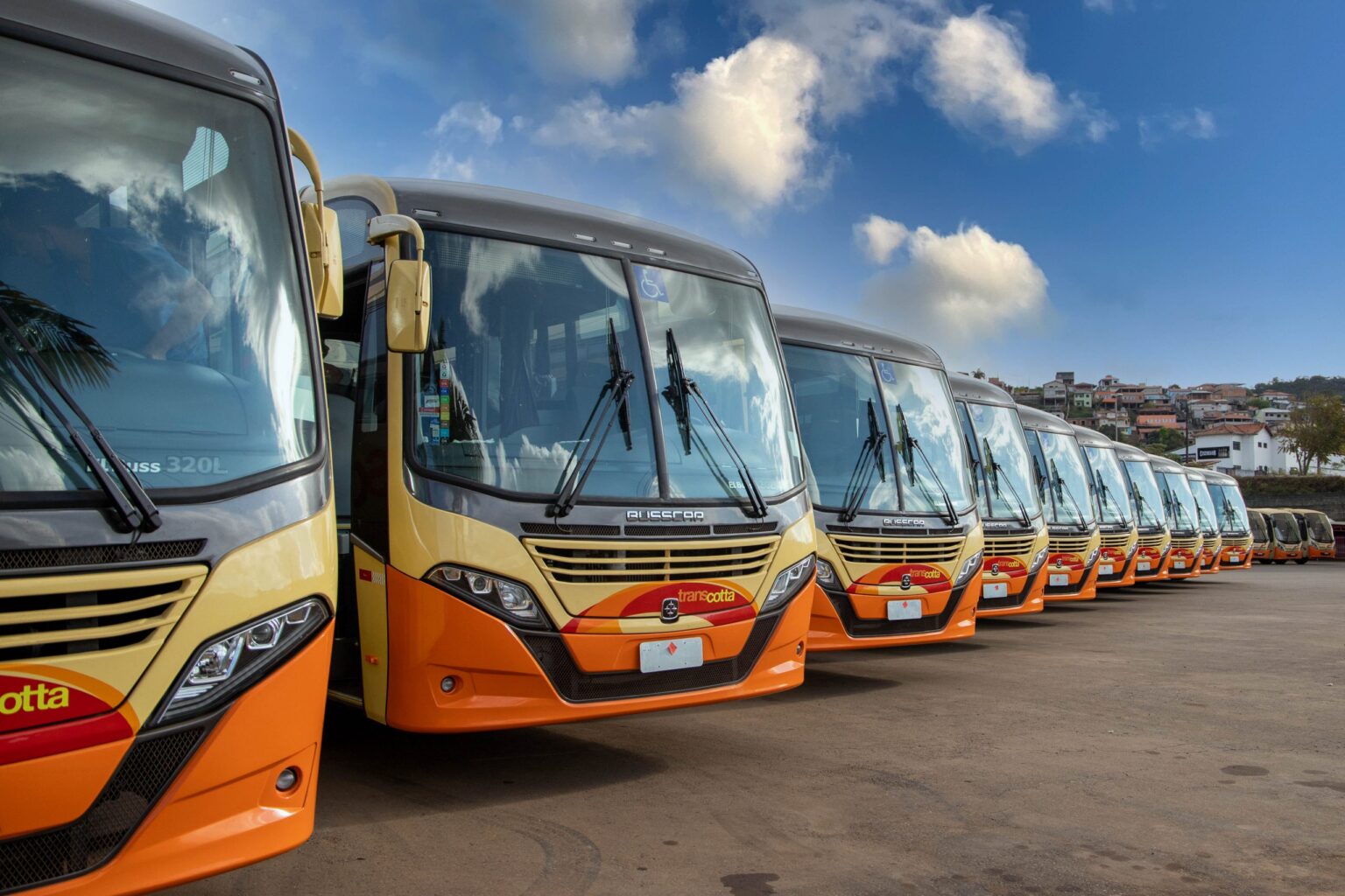 Ônibus gratuito custará R$ 860 mil mensais para a prefeitura de Mariana Ônibus gratuito custará R$ 860 mil para Prefeitura de Mariana