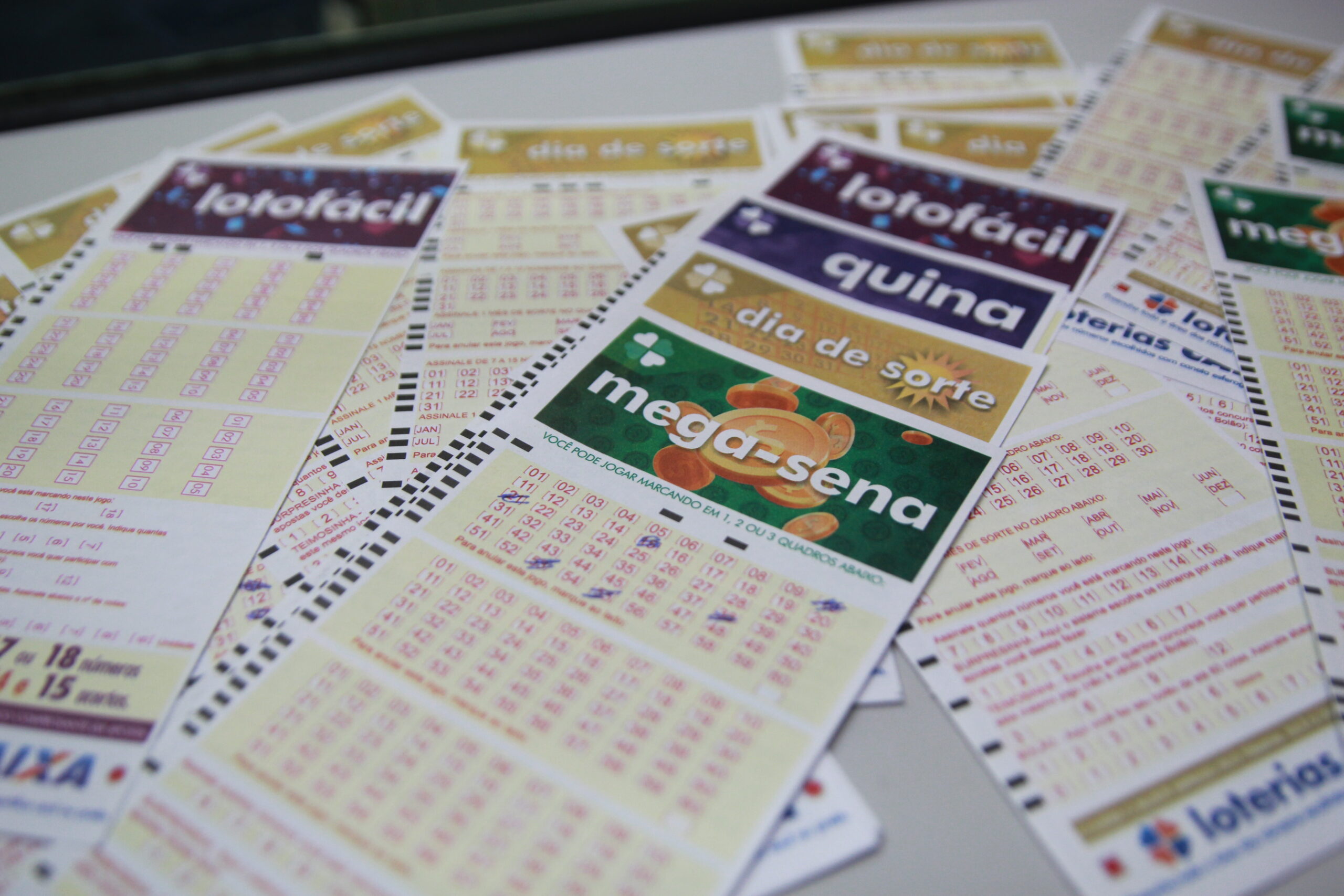 Loterias: confira o resultado da Mega-Sena 2442, Federal 5628 e outros sorteios de sábado (08/01)