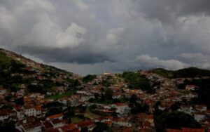 Climatempo prevê tempo chuvoso em Mariana e Ouro Preto até terça-feira, 11 de janeiro Climatempo prevê tempo chuvoso em Mariana e Ouro Preto até terça-feira, 11 de janeiro