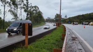 BR-040 é liberada em Nova Lima, mas há pontos de interdição nas rodovias em MG BR-040 é totalmente liberada em Nova Lima, mas há pontos de interdição nas rodovias em MG