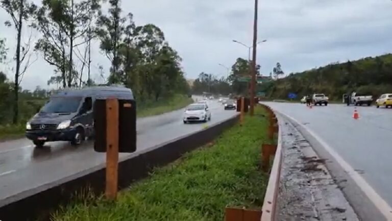 BR-040 é totalmente liberada em Nova Lima, mas há pontos de interdição nas rodovias em MG