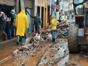 Prefeitura de Itabirito lamenta cenário de destruição, mas garante reconstrução imediata da cidade Prefeitura de Itabirito lamenta cenário de destruição, mas garante reconstrução imediata da cidade