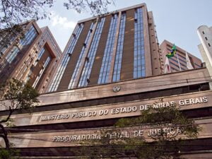 Número de denúncias oferecidas pelo MPMG em 2021 é 50% maio que em 2020