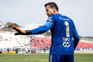 Fábio não chega a acordo e se despede do Cruzeiro: “Dor e gratidão” Fábio não chega a acordo e se despede do Cruzeiro: "Dor e gratidão"