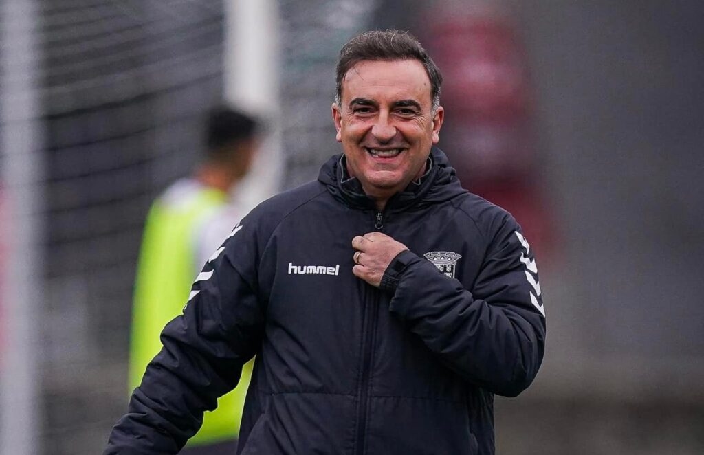 Atlético fecha com técnico Carlos Carvalhal, diz imprensa portuguesa