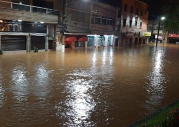 Pior enchente da história causa alagamentos, deslizamentos e calamidade pública em Itabirito