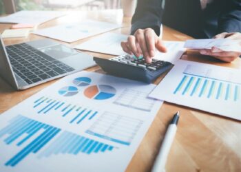 Mercado prevê inflação acima do teto, menor crescimento do PIB e emprego fraco em 2022