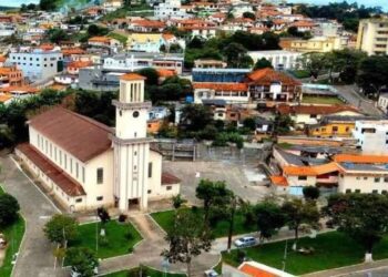 Prefeitura de Carandaí divulga processo seletivo com 10 cargos temporários