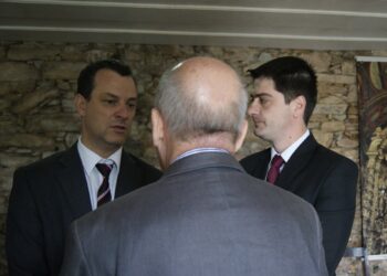 Opinião: Quanto a política atrapalha o povo de Ouro Preto?