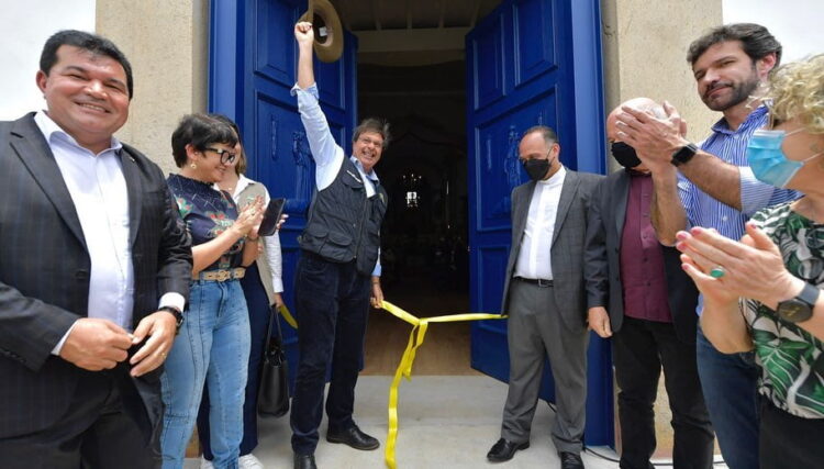 Ministro do Turismo faz discurso pró-governo federal em Ouro Preto: "Sem um centavo para Cuba"