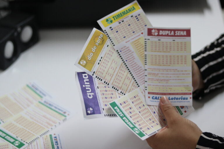 Loterias: resultado da Mega-Sena 2453, Lotofácil 2447, Federal 5638 e outros sorteios de sábado (12/02)