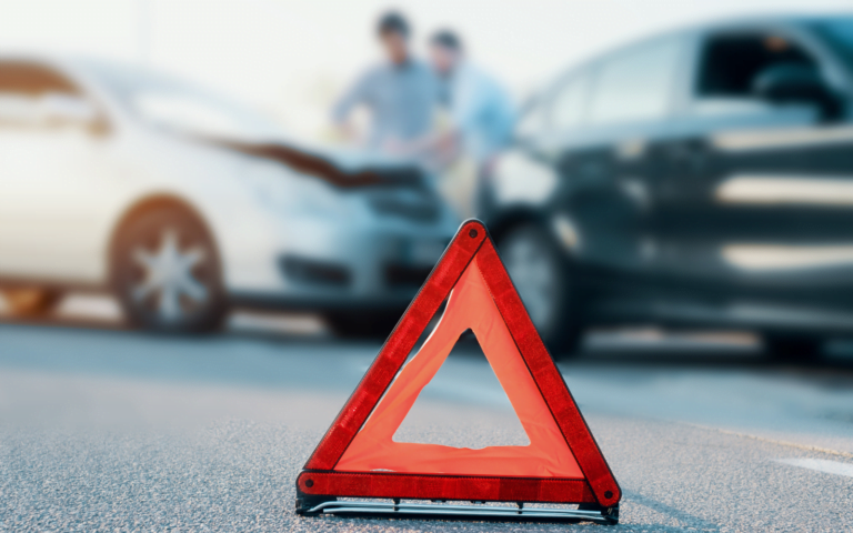 Prós e contras do seguro de carro 