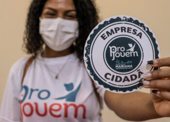 Projovem inseriu 300 jovens no programa e empresas marianenses recebem os novos profissionais