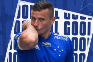 “Matador”? Edu marca gol para o Cruzeiro a cada dois chutes Matador! Edu precisa de dois chutes para marcar um gol pelo Cruzeiro