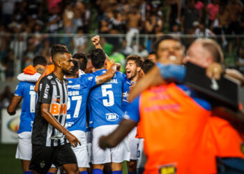 No século, Cruzeiro leva vantagem diante do Atlético em finais de Mineiro