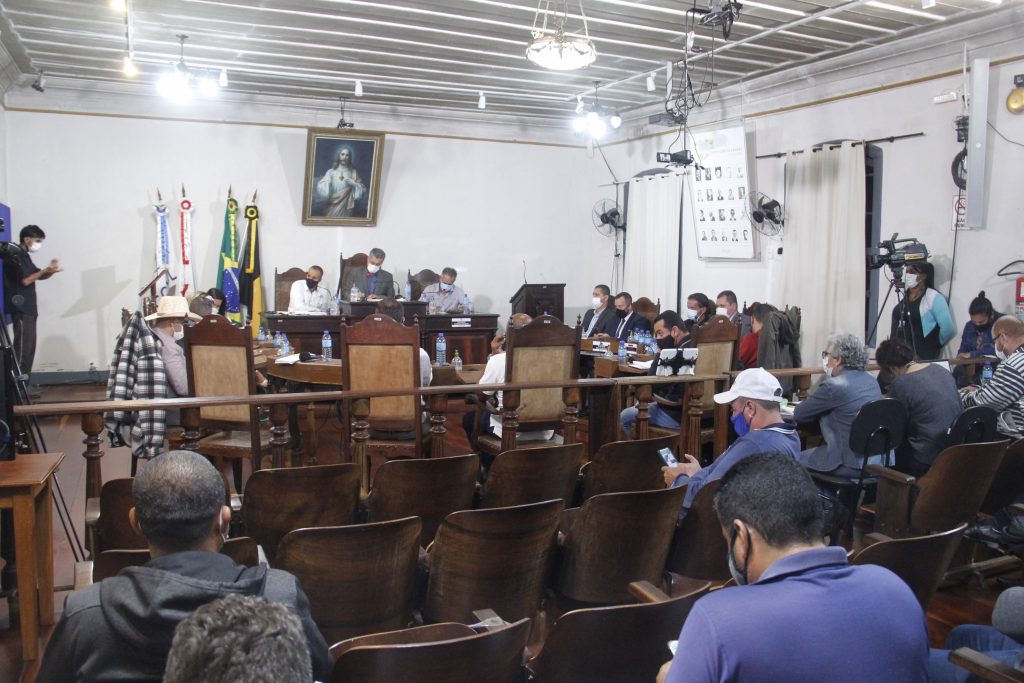 Subsídio da Prefeitura de Ouro Preto à Rota Real cria risco de acabar com táxi-lotação