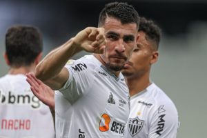 Dois meses após venda milionária, Atlético deve ter retorno gratuito de Junior Alonso Após venda milionária, Atlético deve ter retorno gratuito de Alonso
