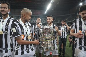 Com a volta de Alonso, qual deve ser a zaga titular do Atlético? Com a volta de Alonso, qual deve ser a zaga titular do Atlético?