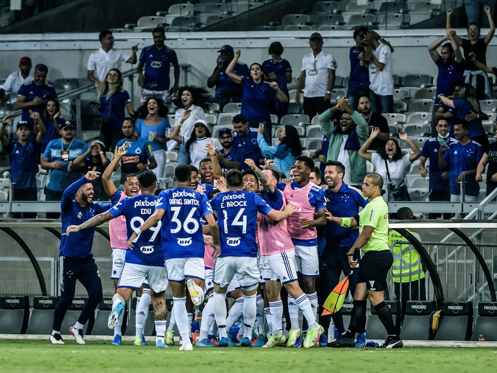 Depois de três anos, Cruzeiro fica perto de voltar à final do Mineiro
