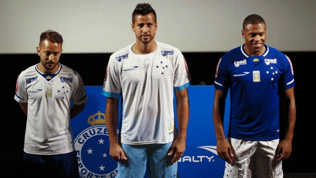 Veja os 10 últimos jogos de estreia de uniforme do Cruzeiro