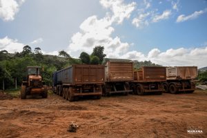 Oito pessoas são apreendidas por extração ilegal de minério em Mariana Oito pessoas são apreendidas por extração ilegal de minério em Mariana