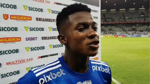Jhosefer estreia pelo Cruzeiro e relembra origens: “Sou natural de Mariana!” Jhosefer estreia pelo Cruzeiro e lembra origens: "Sou natural de Mariana!"