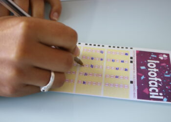 Resultado da Lotofácil 2465 de hoje, terça-feira (8/3/22)