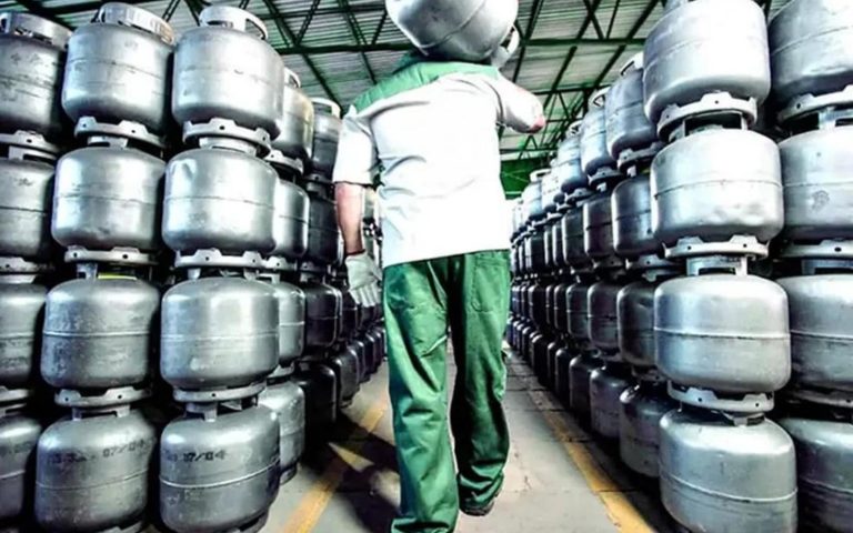 Valor do gás de cozinha chega a R$ 138 em Ouro Preto e R$ 150 em Mariana