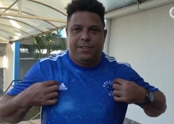 Com Ronaldo e novo uniforme, Cruzeiro prepara atrações em volta ao Mineirão contra o Pouso Alegre