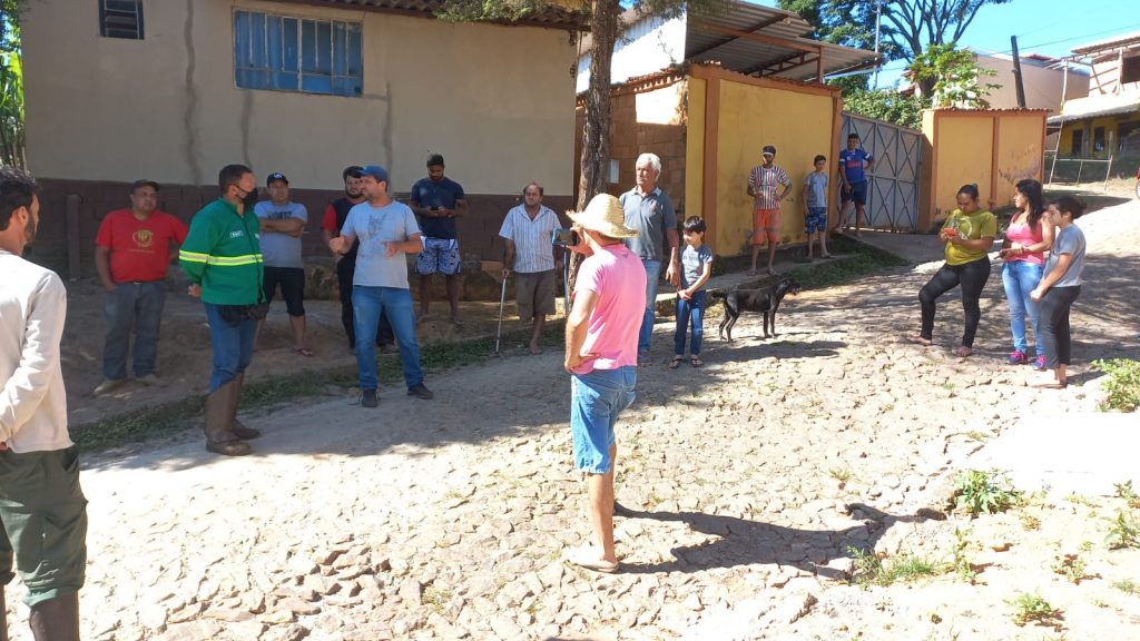 Ouro Preto: comunidade impede acesso da Vale e Cymi a Engenheiro Correia, em protesto