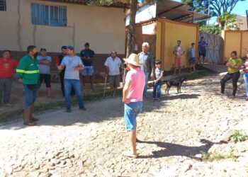 Ouro Preto: comunidade impede acesso da Vale e Cymi a Engenheiro Correia, em protesto
