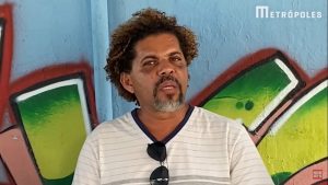 Sem-teto espancado por marido traído no DF surpreende com romantismo e se define como ‘amante das mulheres’ Sem-teto espancado por marido no DF surpreende com romantismo e se define como 'amante das mulheres'