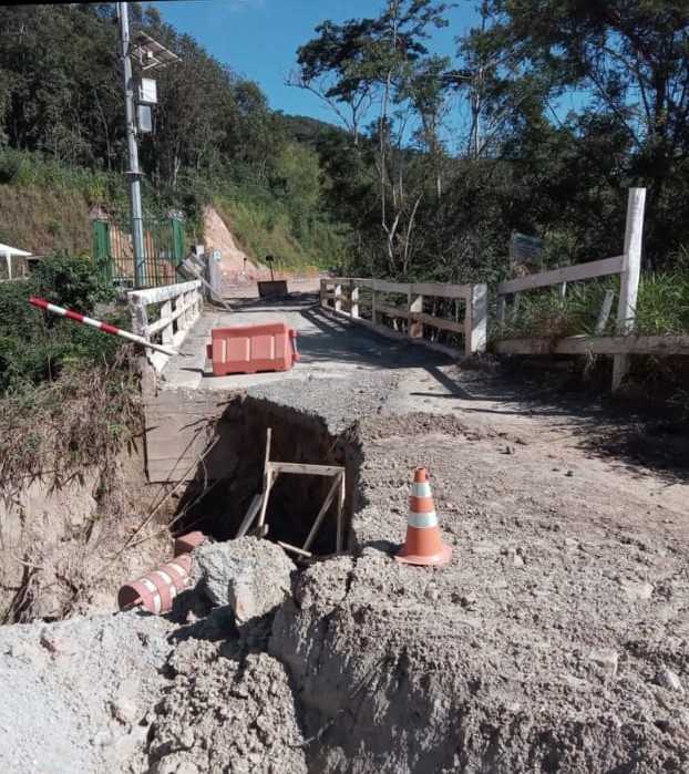 Ouro Preto: comunidade impede acesso da Vale e Cymi a Engenheiro Correia, em protesto