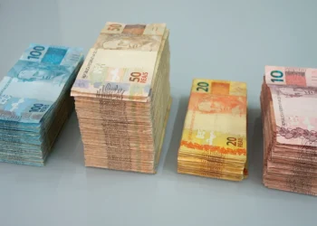 Acumulou! O que dá para comprar com o prêmio de R$ 130 milhões da Mega-Sena?