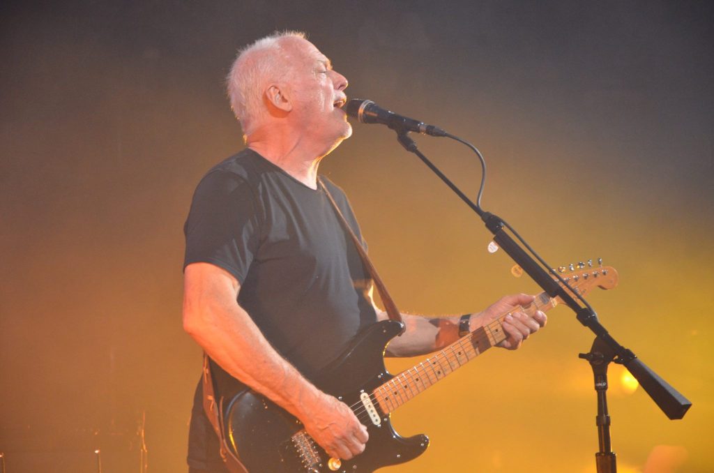 Pink Floyd lança música inédita, após 28 anos, em apoio à Ucrânia