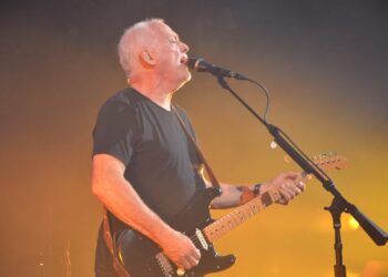 Pink Floyd lança música inédita, após 28 anos, em apoio à Ucrânia