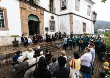 A triste história do príncipe e o bobo nos porões de Vila Rica