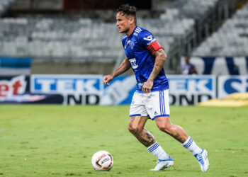 Edu volta a fazer a diferença e se prova como única referência do Cruzeiro