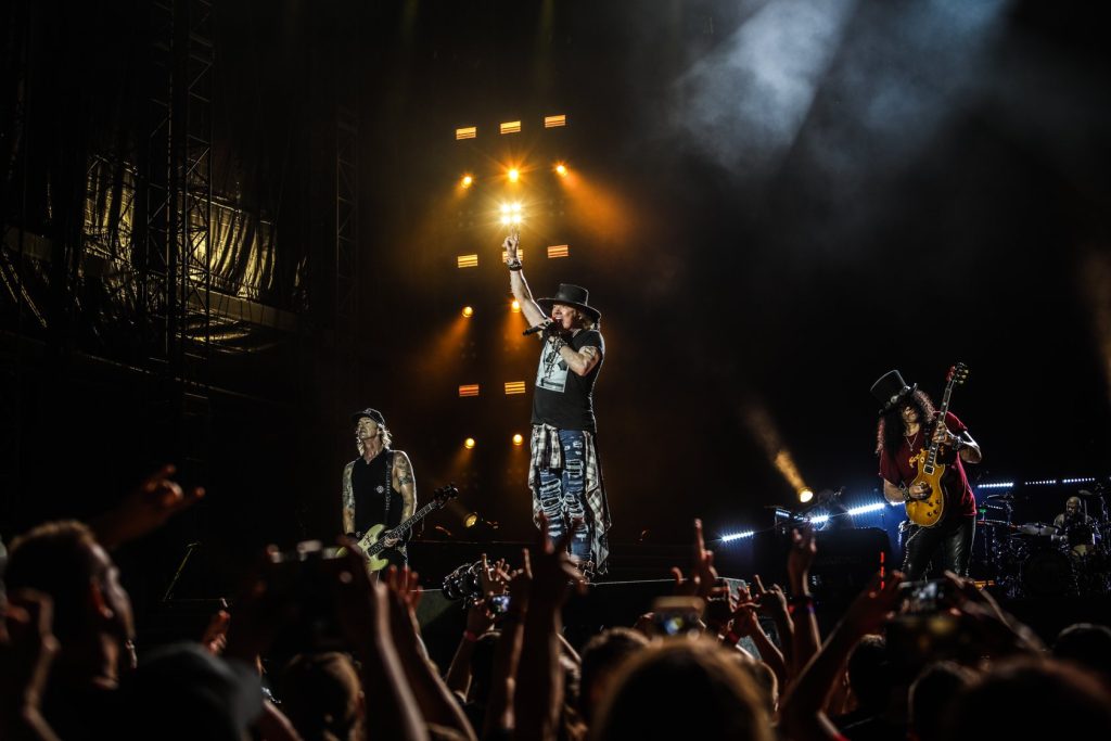 Guns N' Roses se apresenta com Slash e Duff pela primeira vez em BH