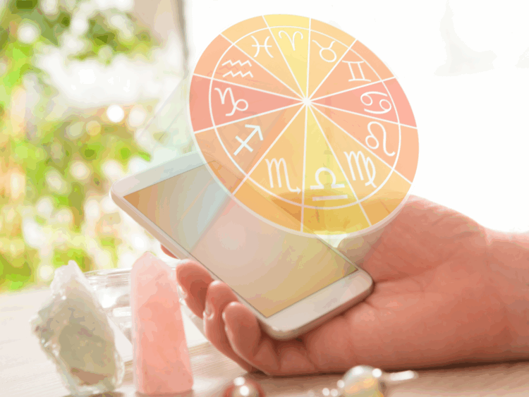 celular com o Zodíaco. Foto: banco de imagens livres do Canva