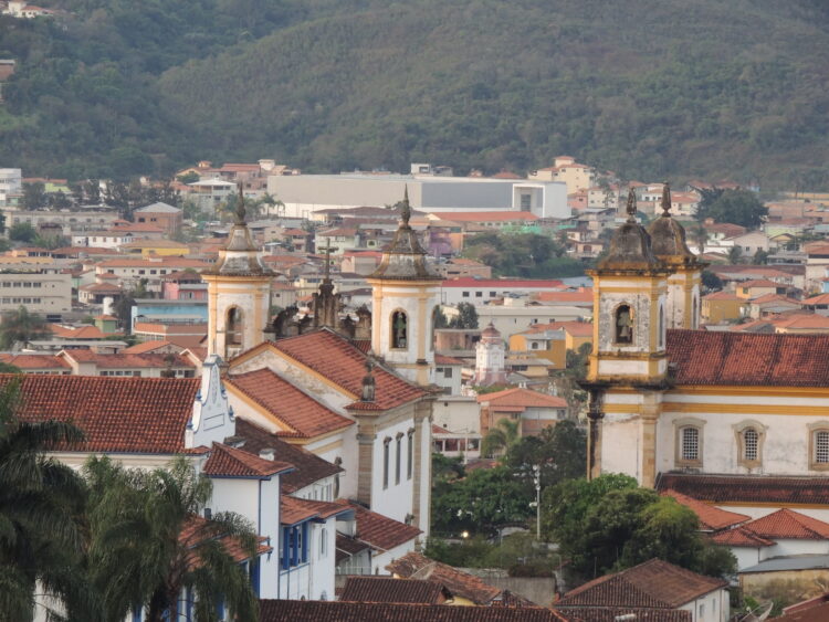 Previsão do tempo para a semana em Mariana, de 11 a 15/04