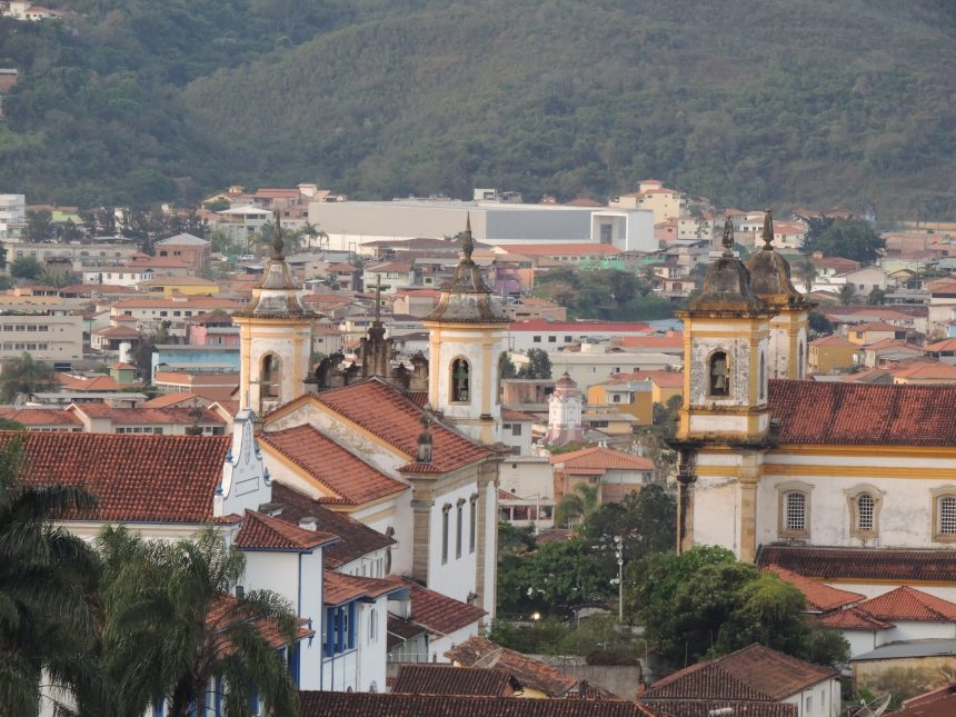 Previsão do tempo para a semana em Mariana, de 11 a 15/04
