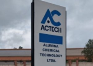 Complexo industrial em Ouro Preto abre vagas para auxiliares e operadores